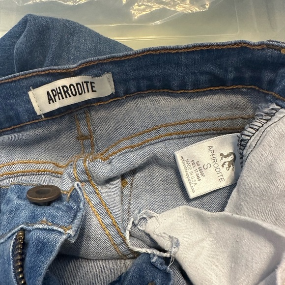 Distressed Shorts - Picture 3 of 3